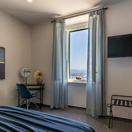 Golden View Holidays Apartment