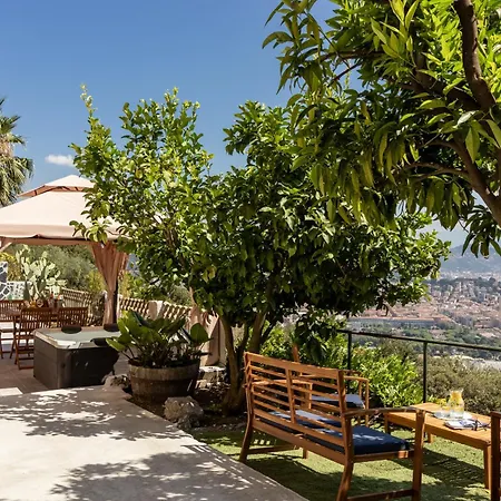 Golden View Holidays Apartment